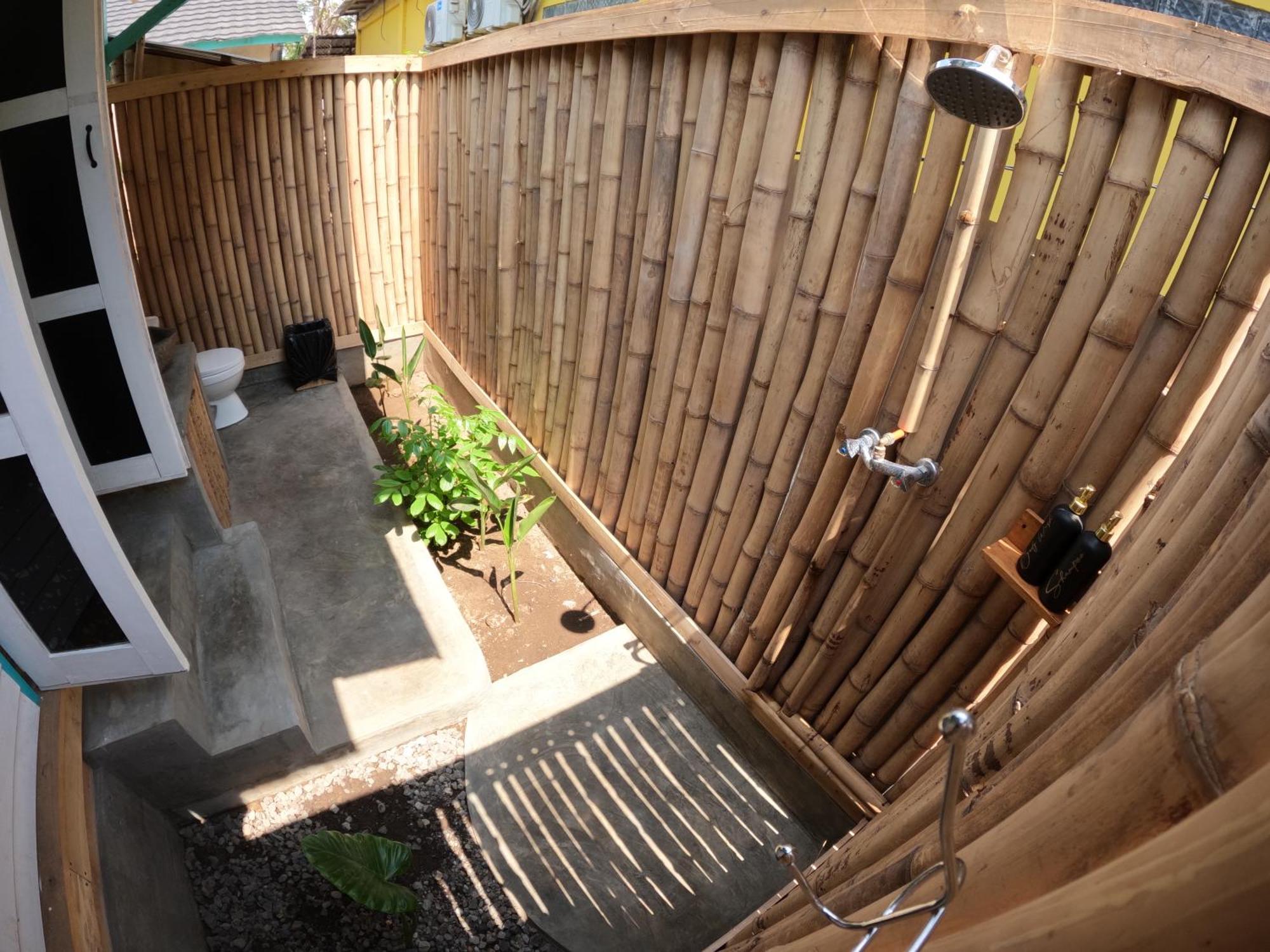 Casa Kapuas Acomodação com café da manhã Gili Trawangan Exterior foto